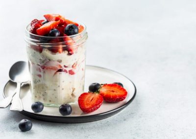 Berry & Cinnamon Overnight Oats