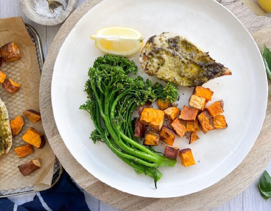pesto chicken tray bake
